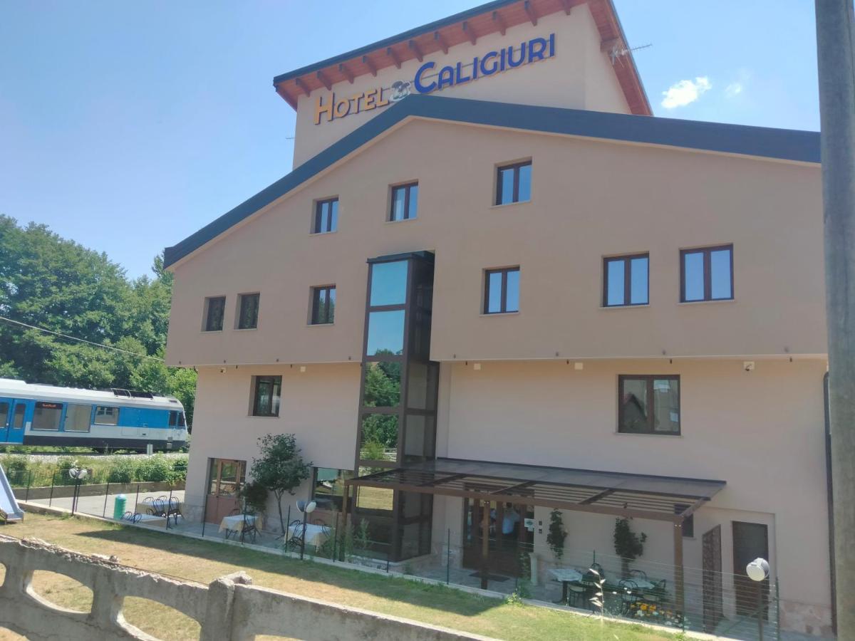 Hotel Ristorante Caligiuri Decollatura Esterno foto