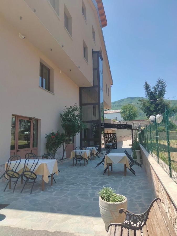Hotel Ristorante Caligiuri Decollatura Esterno foto